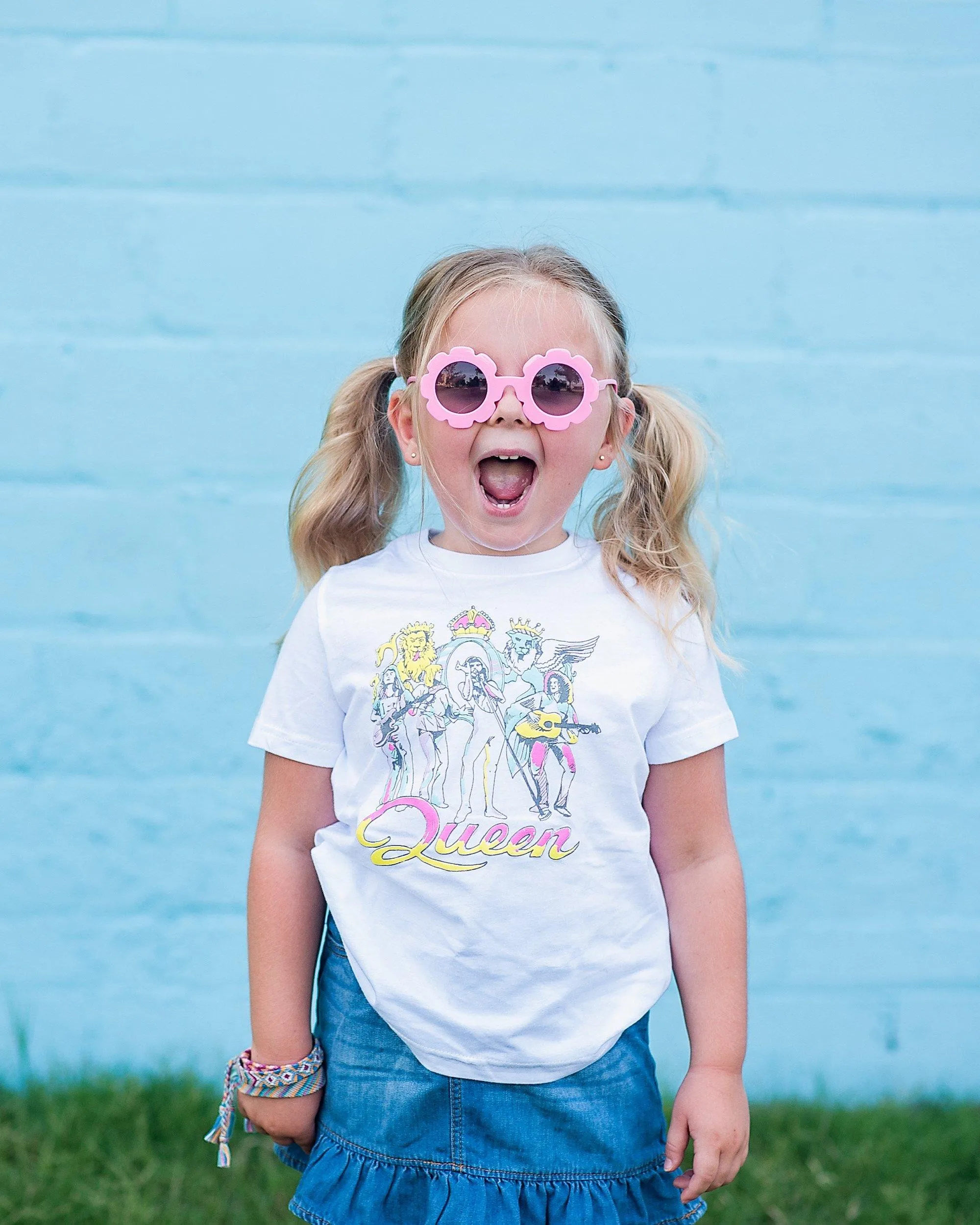 Children's Queen On Stage Puff White Tee